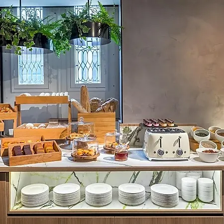 Barcelo Funchal Oldtown Hotel Madeira Island